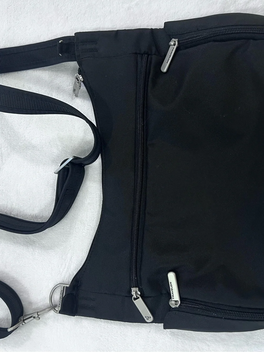 Travelon Black Nylon Crossbody Travel Bag Organizer Multi Pocket Lightweight